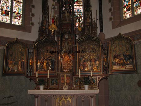 Neugotischer Flügelaltar